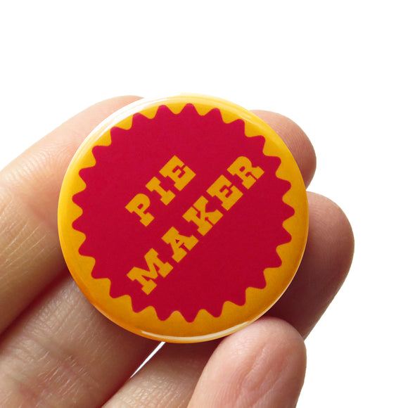 A round golden brown pie crust color 1.25